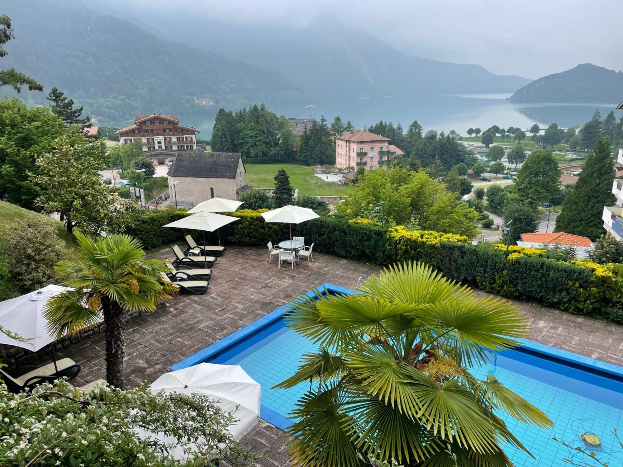 Hotel Miralago Wellness - Adults Only Molveno Buitenkant foto